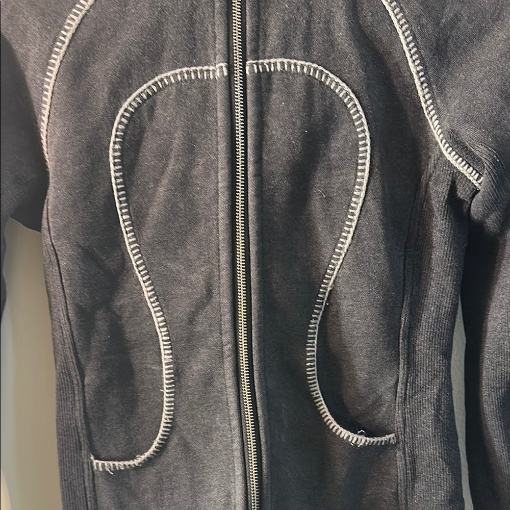 Lululemon Athletica Rare Special Edition - Picture 2 of 9